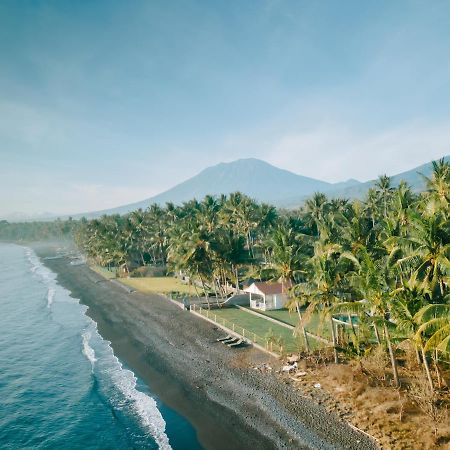 Senang Resort Tianyar Extérieur photo