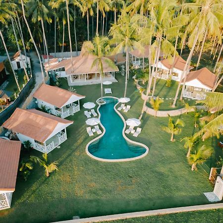 Senang Resort Tianyar Extérieur photo