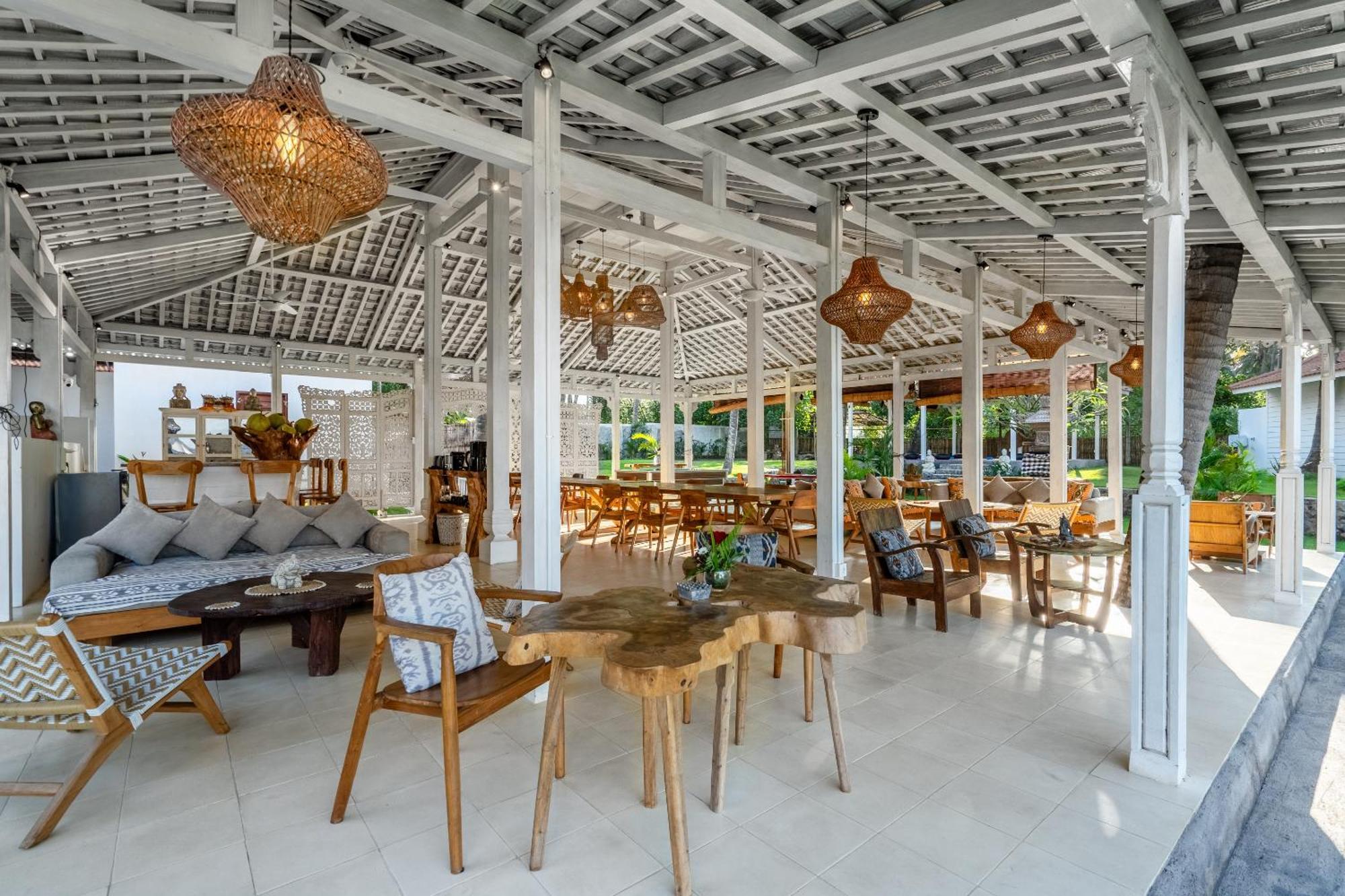 Senang Resort Tianyar Extérieur photo