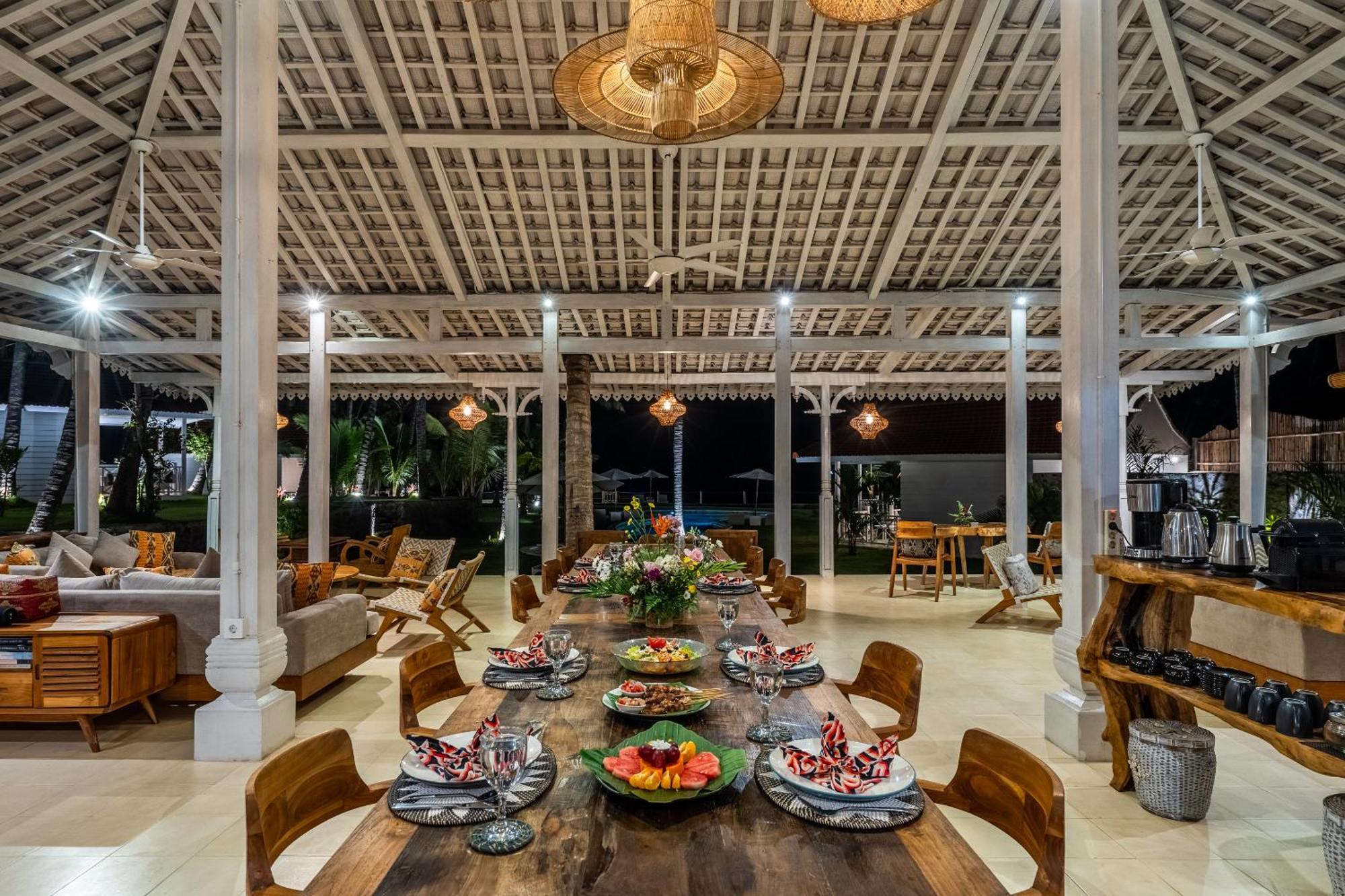 Senang Resort Tianyar Extérieur photo