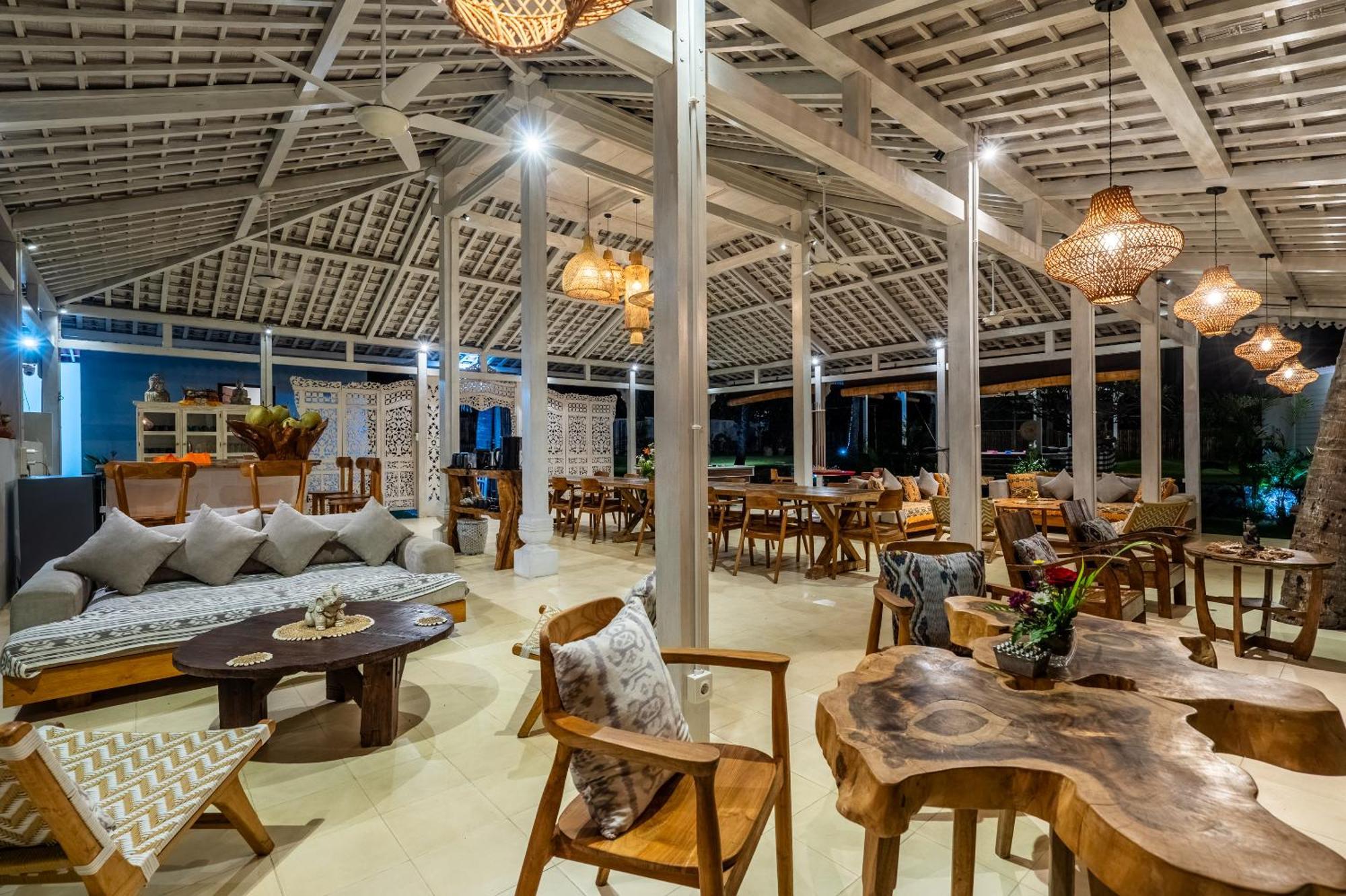 Senang Resort Tianyar Extérieur photo